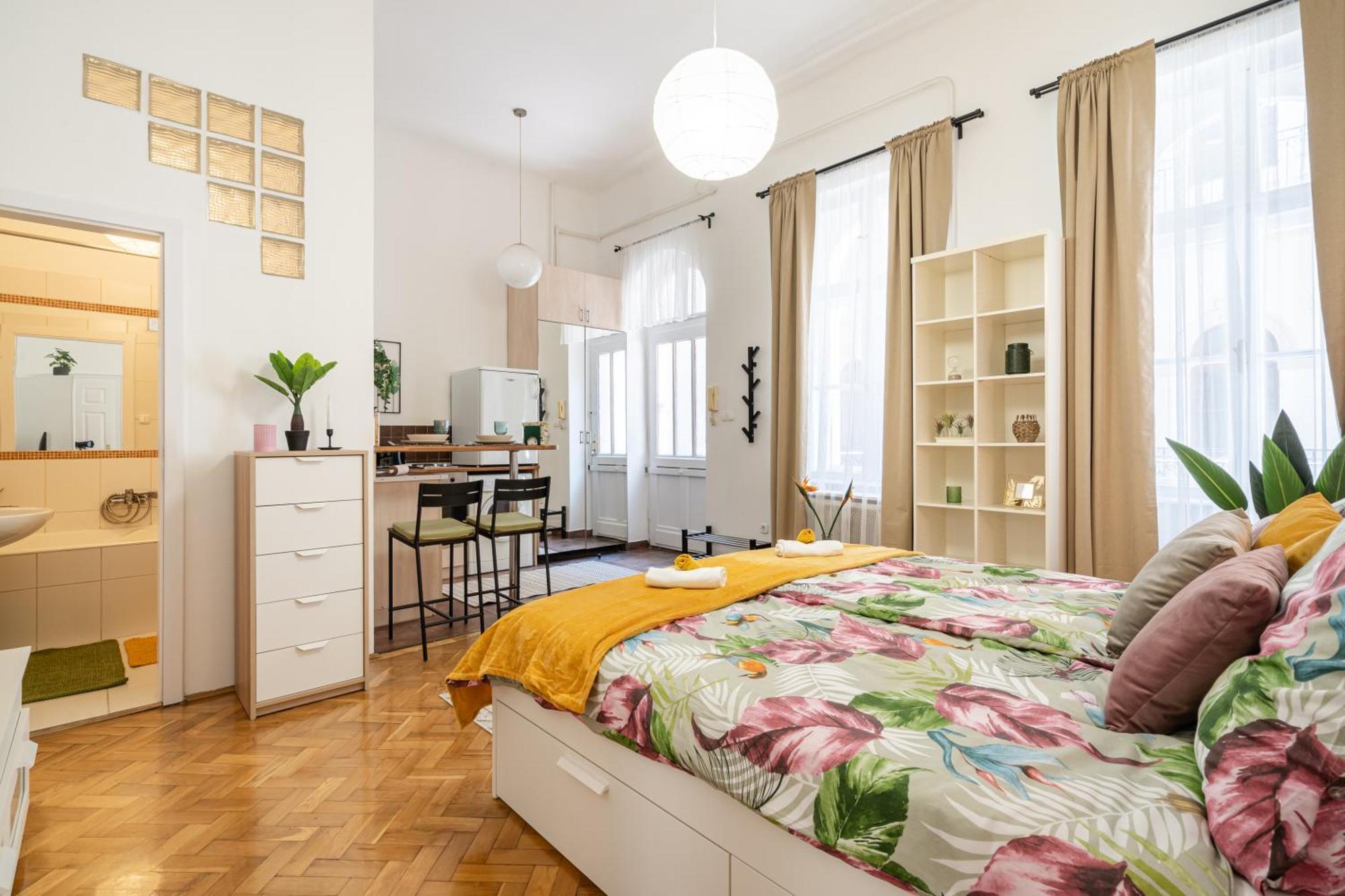 Cosmopolitan Studio - Chic Getaway In A Fancy Neighbourhood Boedapest Buitenkant foto
